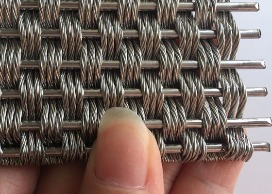 Dekoratif 5.5mm Arsitektur Steel Mesh Flexible Metal Woven Untuk Penutup Kolom