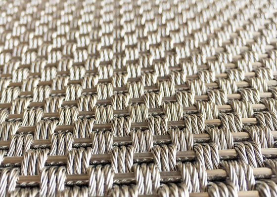 Dekoratif 5.5mm Arsitektur Steel Mesh Flexible Metal Woven Untuk Penutup Kolom