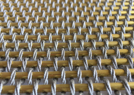 Warna Emas Fleksibel Woven Metal Mesh Kain Oksidasi Untuk Pembatas Ruangan