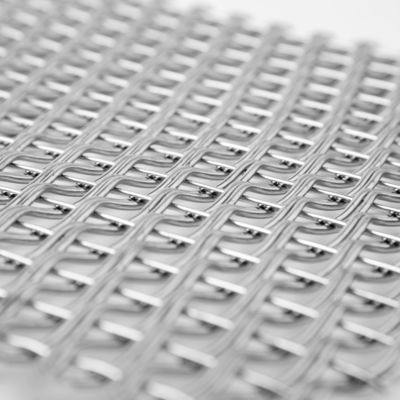 0.5mm-2.0mm Dekoratif Woven Wire Mesh Dutch Weave Packaging In Carton