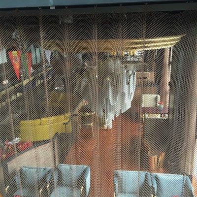 Polishing Metal Coil Curtain Untuk Solusi Desain Interior