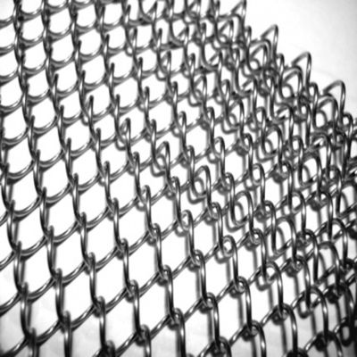 Bagian dalam ruangan Dekoratif Metal Roller Shutter 70mm Mesh 5mm Aperture Spray Paint