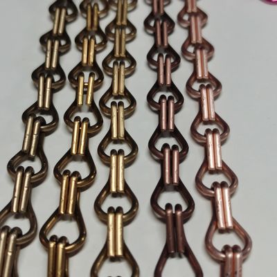 15.7mm x 8.85mm Ukuran Tirai Logam Dengan Pola Custom Aluminium