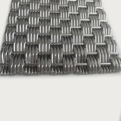 Desain Custom Stainless Steel Metal Fabric Mesh Untuk Lambaan Fasad Berskala Besar Di Bangunan Komersial Perkotaan