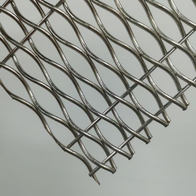 Customization Residential Dekoratif Woven Wire Mesh 18mm Weft Pitch