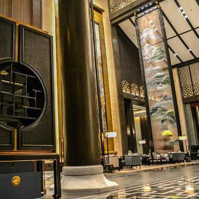 Jaring Arsitektur Baja Tahan Karat Fleksibel dengan Diameter Kabel 2,5mm X 4 dan Permukaan Berlapis Perunggu Antik untuk Fasad Bangunan