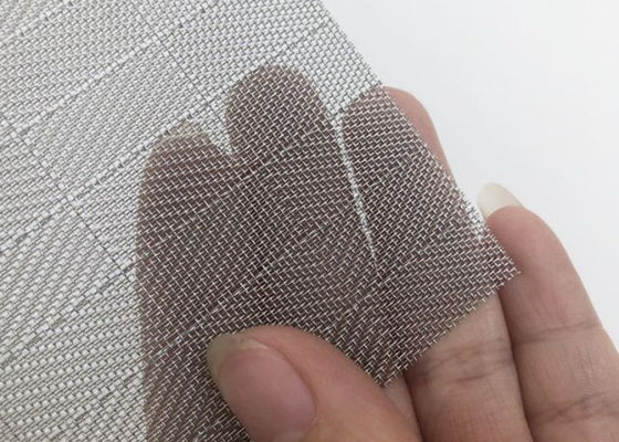 Pusat Perbelanjaan 8ft Wire Mesh Glass Laminated Free Oil Tebal 0.6mm