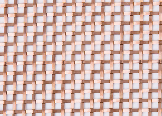 ISO9000 Merah Dekoratif Woven Wire Mesh 1.8mm Tebal 3.36kg / M2