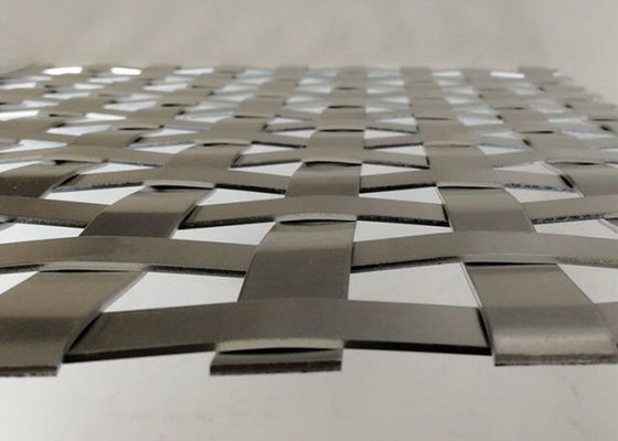 Tahan Api 12m X 4m Arsitektur Woven Mesh Aluminium Flat Metal Panels