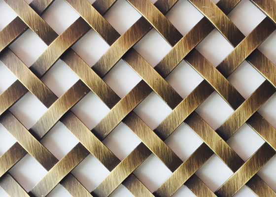 Kisi-kisi Wire Mesh Dekoratif Kuningan Berlapis Antik Lubang Persegi Lebar 1m